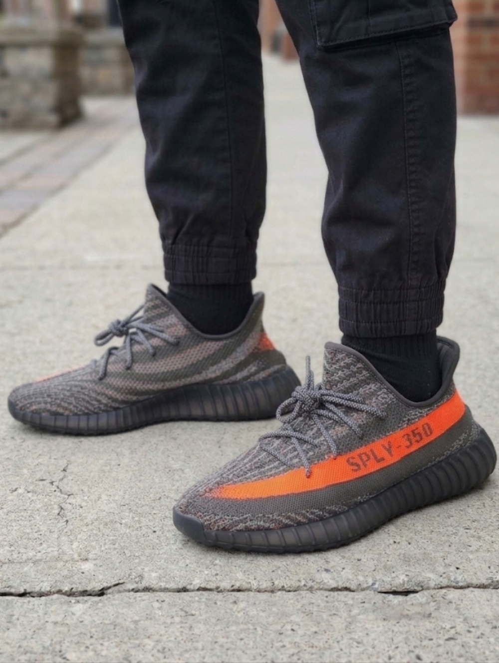 Adidas Yeezy Boost 350 V2  Carbon Beluga